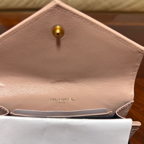 Saint Laurent CASSANDRE MATELASSÉ wallet in grain de poudre leather in tan-pink - Picture 3 of 5